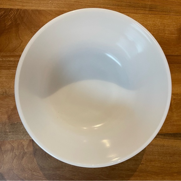 Vintage White Pyrex Hamilton Beach 8.5" Rim Ribbed Milk Glass Mixing Bowl #13 - Picture 4 of 5